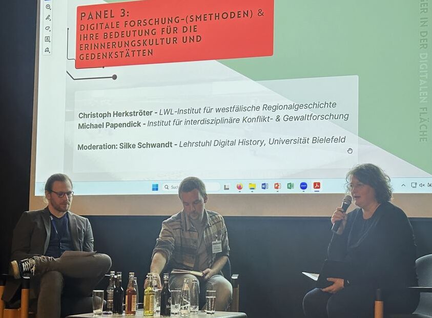 Podiumsdiskussion zum Thema "Digitale Vermittlung von und in Gedenkstätten".